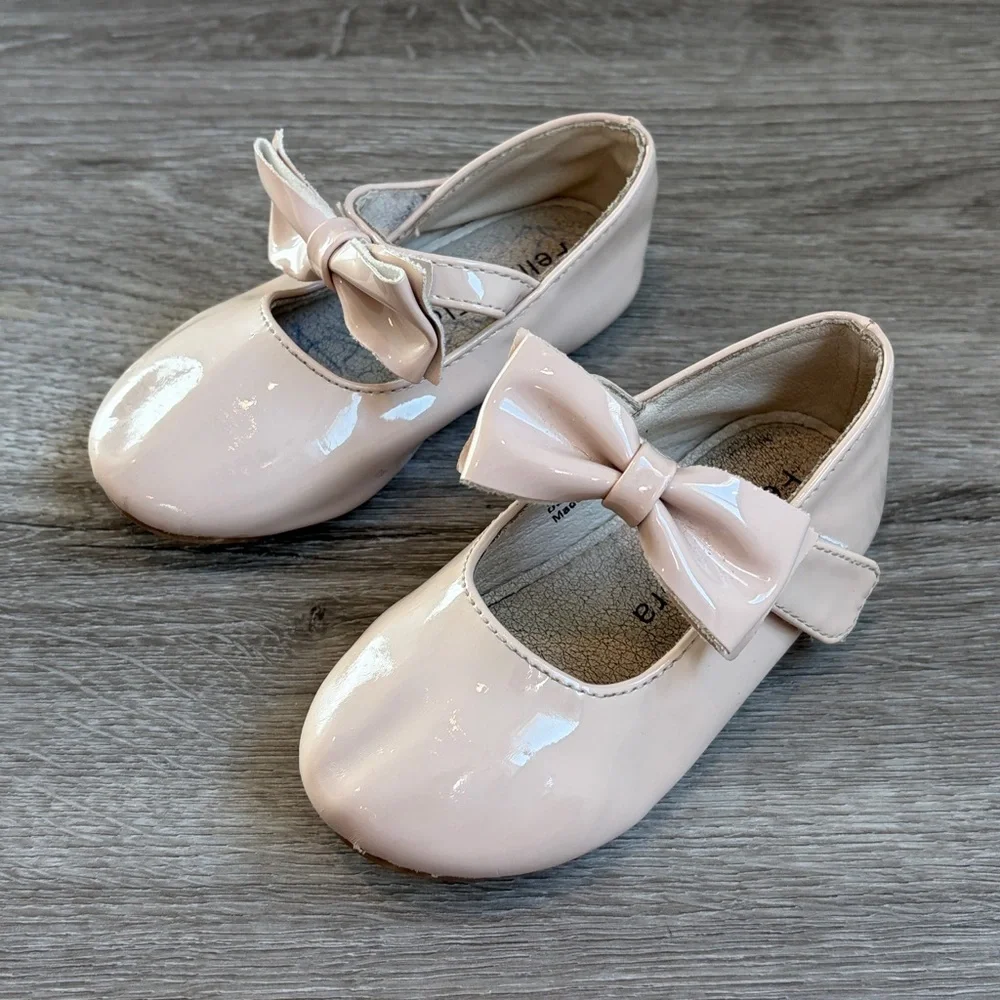 Felix & Flora cream bow flats
